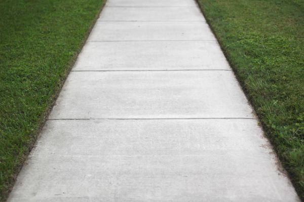 Cost of Concrete Walkway Replacement in Tooele