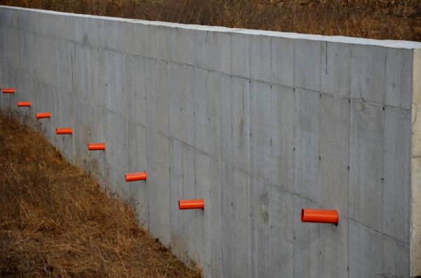 Cost of Concrete Wall Installation in Tooele