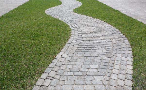 Cost of Walkway Paving in Tooele