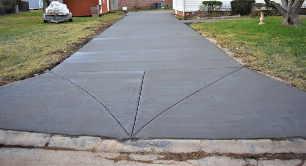 Cost of Apron Pouring in Tooele